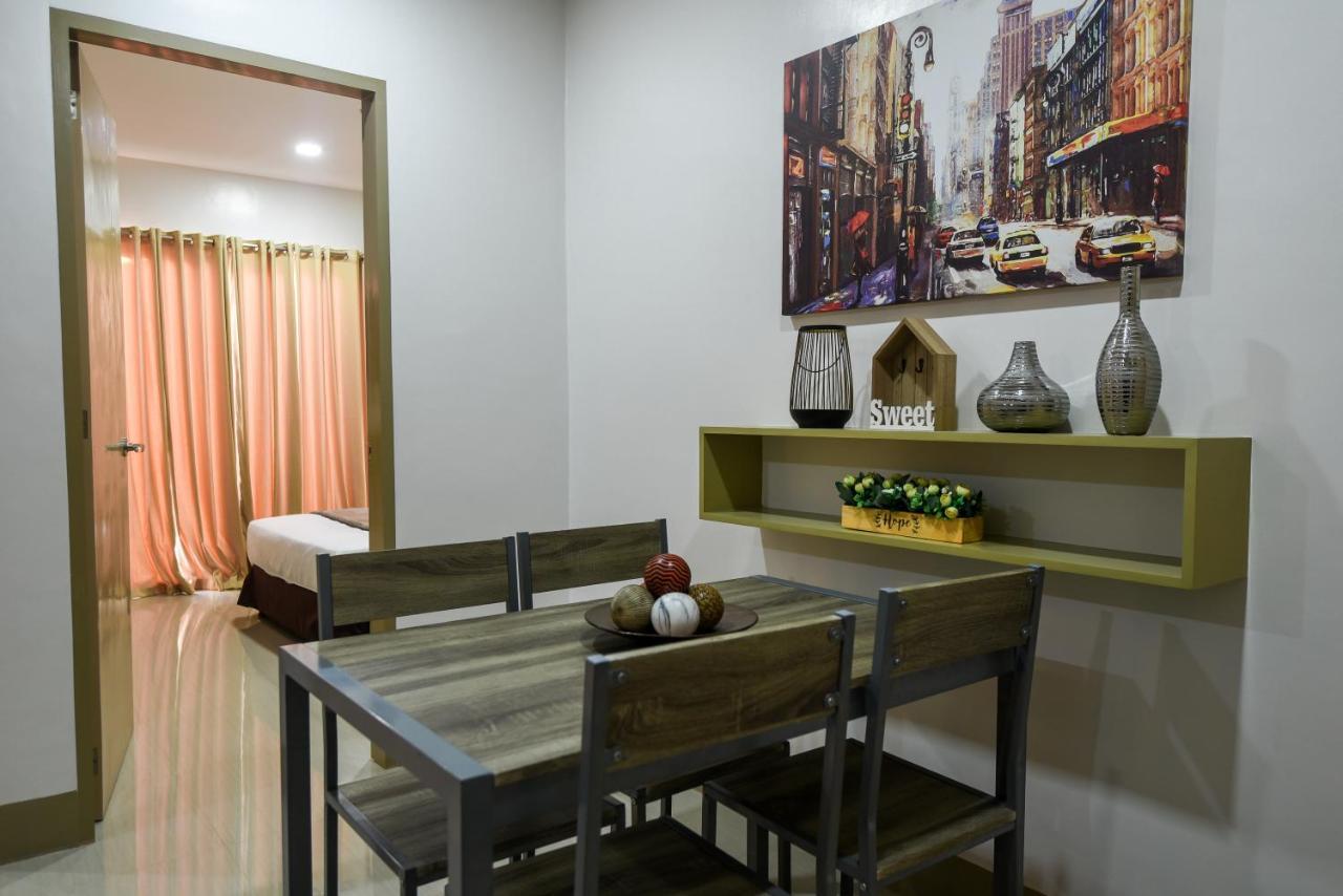 Ett Hometel Kalibo Exterior foto